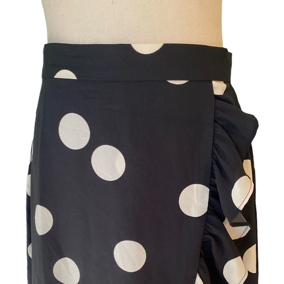 ModCloth It’s a Wrap Ruffled Black & White Polkadot Peplum Mini Skirt - 6 - Picture 4 of 15